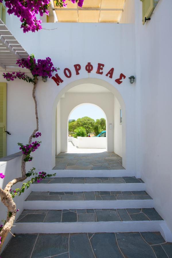 Morpheas Pension Rooms & Apartments カマライ エクステリア 写真