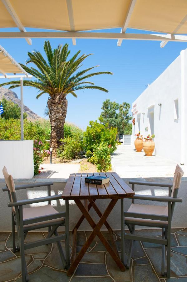Morpheas Pension Rooms & Apartments カマライ エクステリア 写真