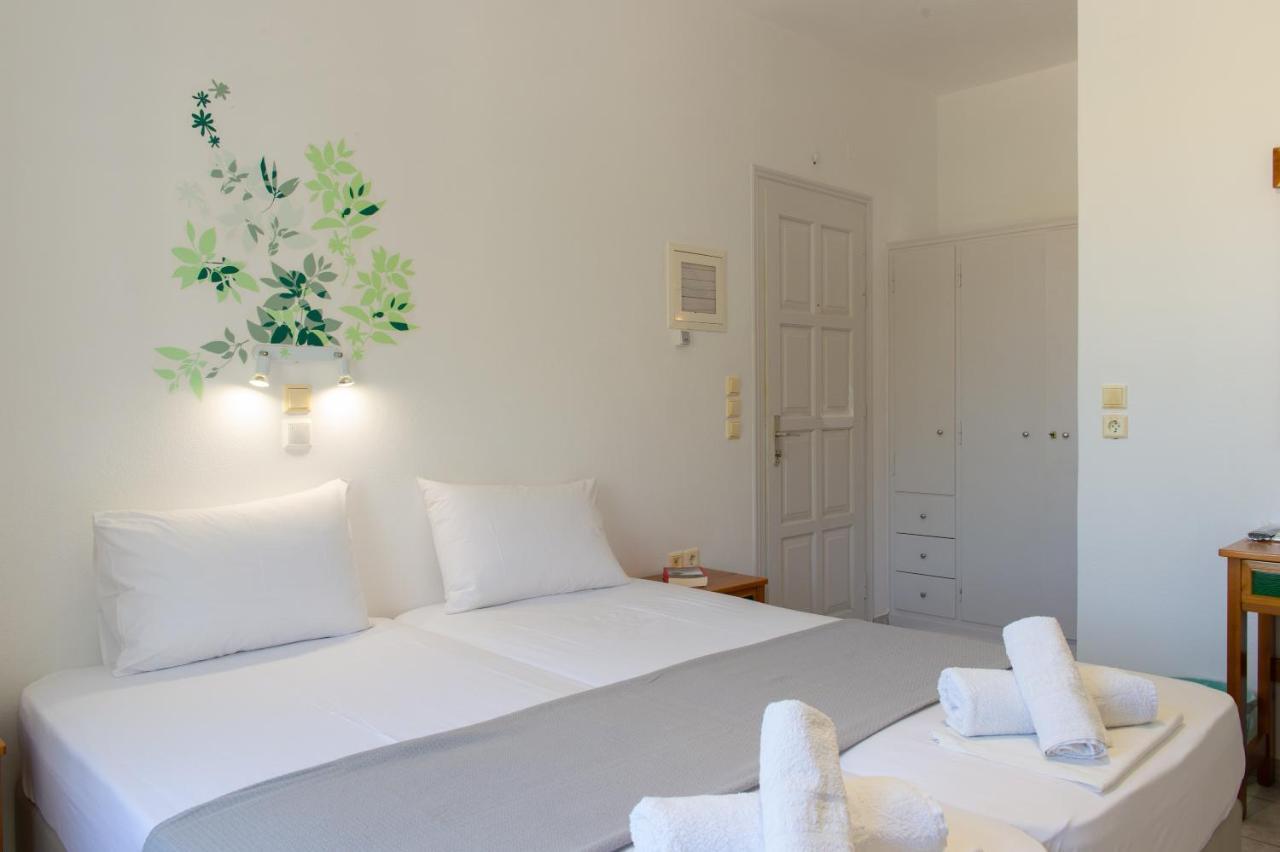 Morpheas Pension Rooms & Apartments カマライ エクステリア 写真