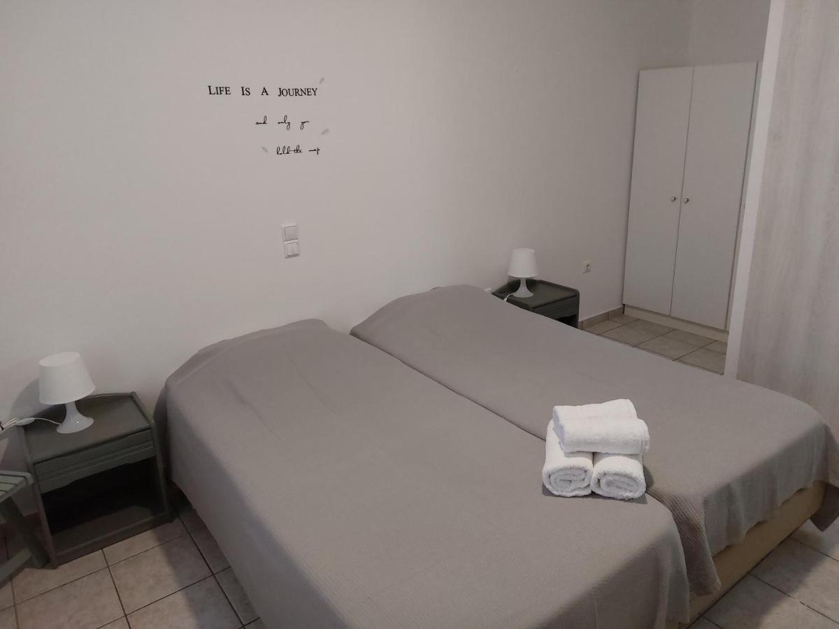 Morpheas Pension Rooms & Apartments カマライ エクステリア 写真