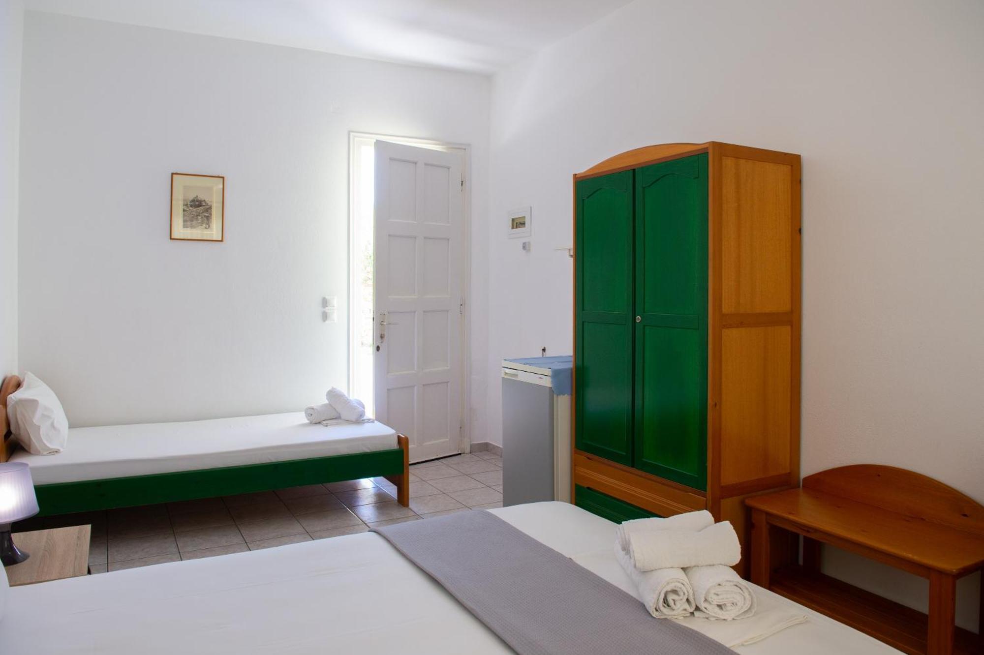 Morpheas Pension Rooms & Apartments カマライ 部屋 写真