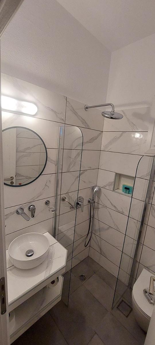 Morpheas Pension Rooms & Apartments カマライ エクステリア 写真