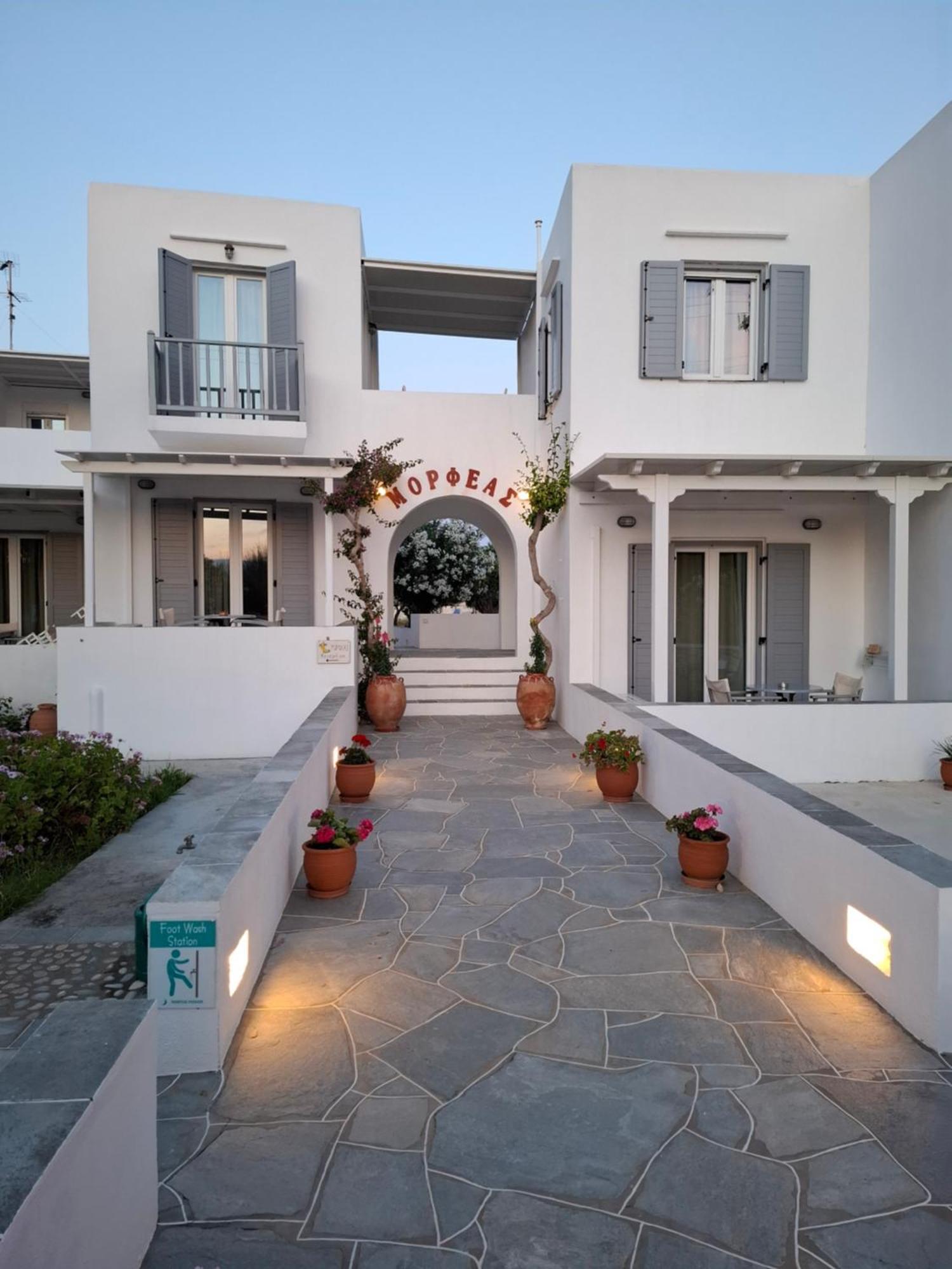 Morpheas Pension Rooms & Apartments カマライ エクステリア 写真